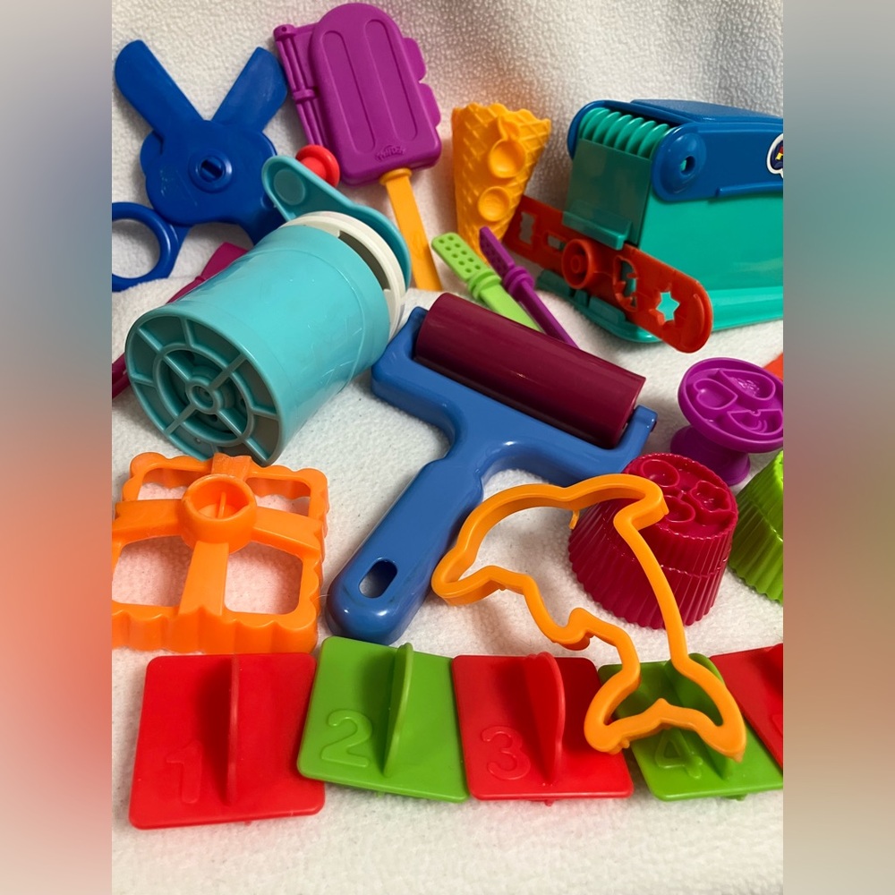 Kids Multicolor Play Doh Tool lot - Picture 12 of 12